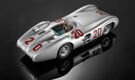 Модель автомобиля Mercedes W196R Stromlinie No.20 GP France 1954 Kling Limited Edition 1000 pcs.