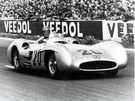 Модель автомобиля Mercedes W196R Stromlinie No.22 GP France 1954 Herrmann Limited Edition 1000 pcs.